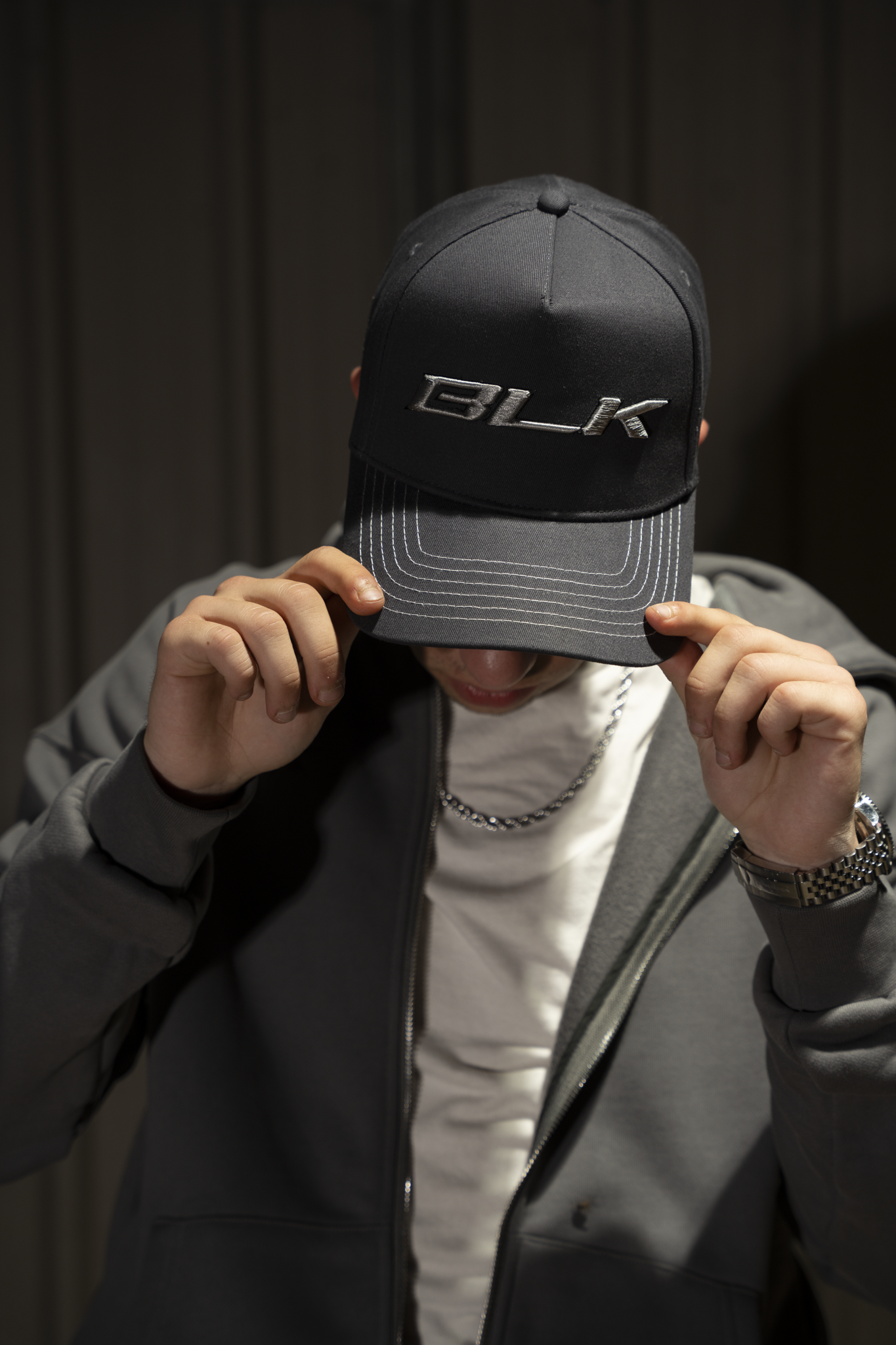GORRA GRIS BLK