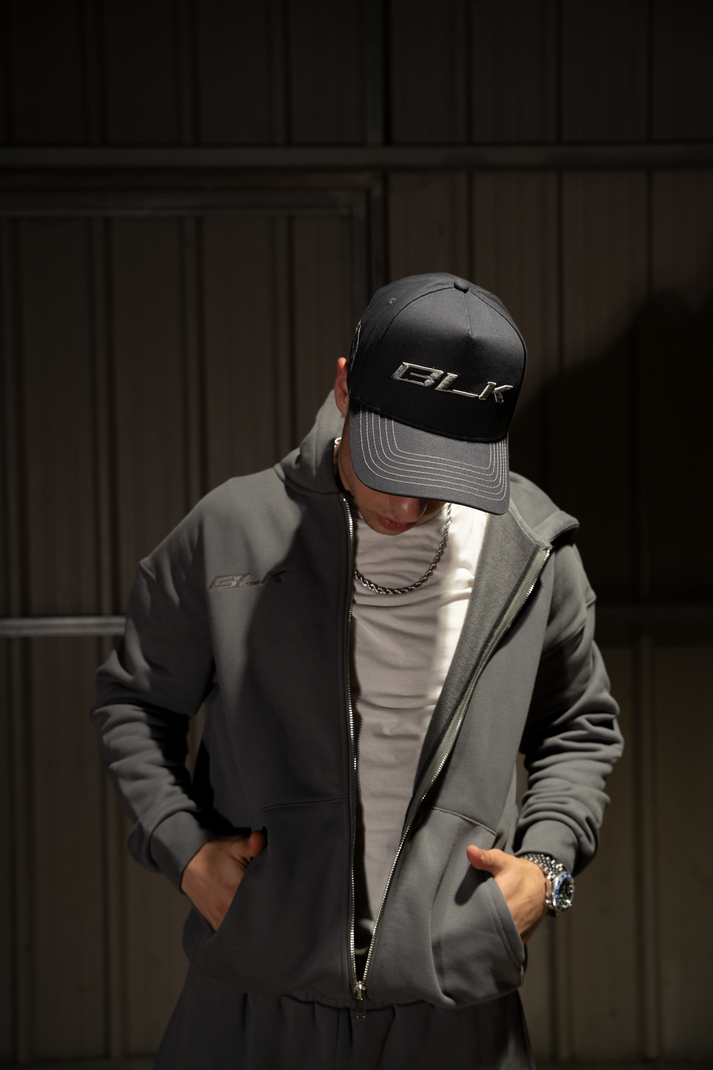 GORRA GRIS BLK