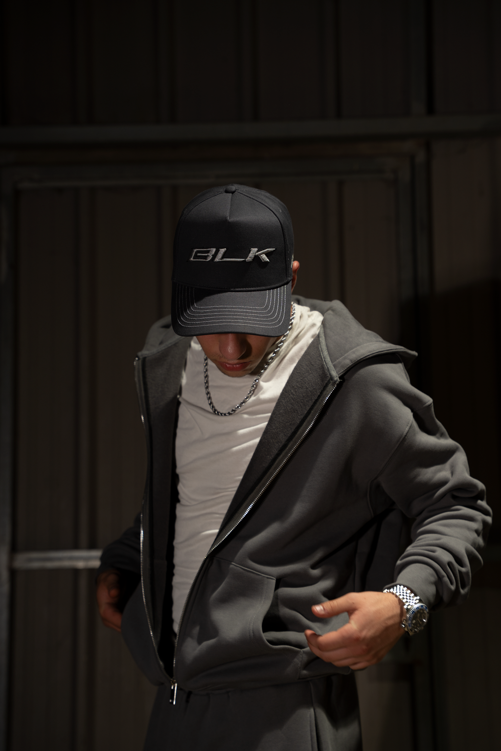 GORRA GRIS BLK