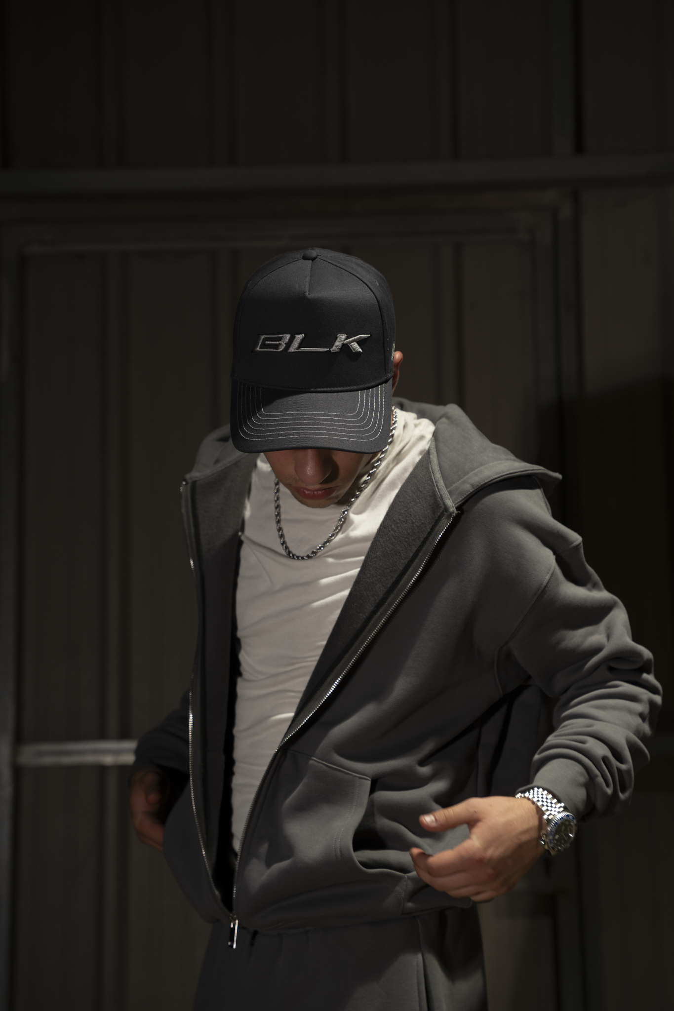 GORRA GRIS BLK