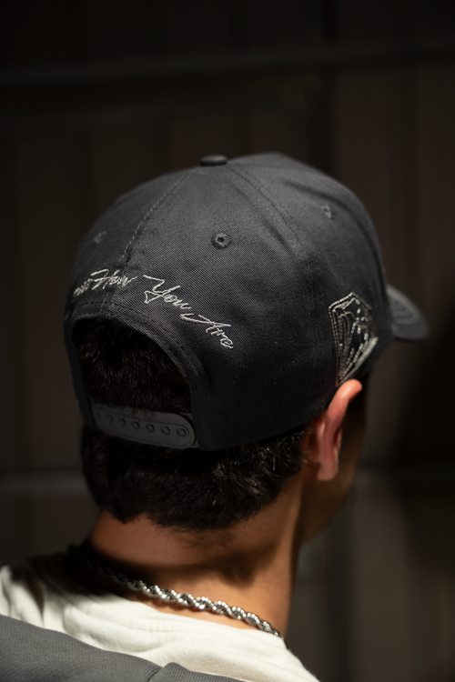 GORRA GRIS BLK